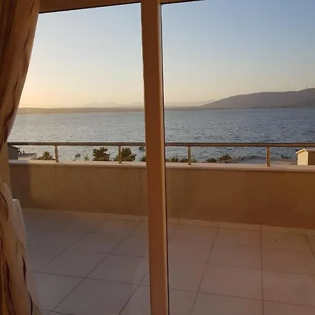 Ege Yildizi Sitesi 아파트 디딤